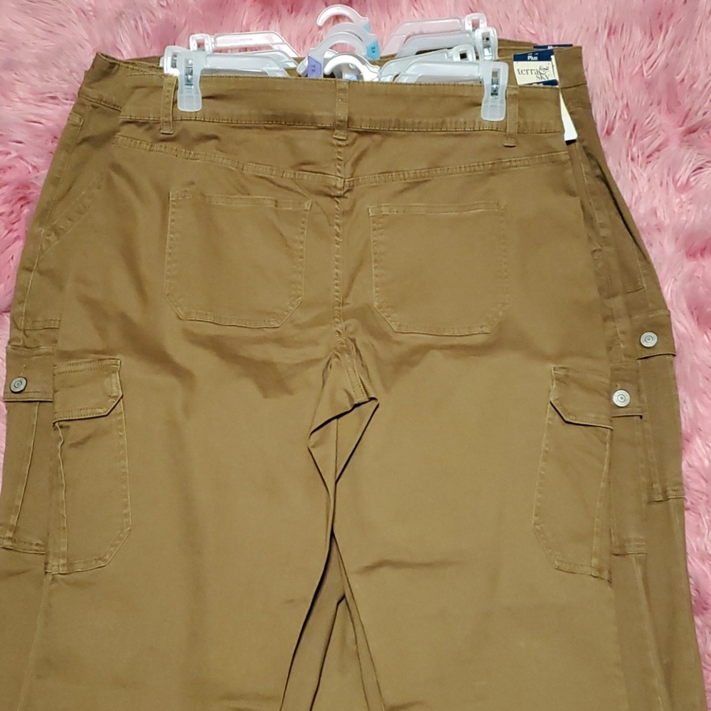 TERRA AND SKY SKINNY MID-RISE CARGO PANTS ๐ - Picture 4 of 10